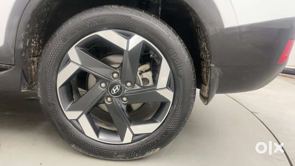 Hyundai Alcazar 1.5 Tdct Signature (o) 7s Petrol, 2023, Petrol