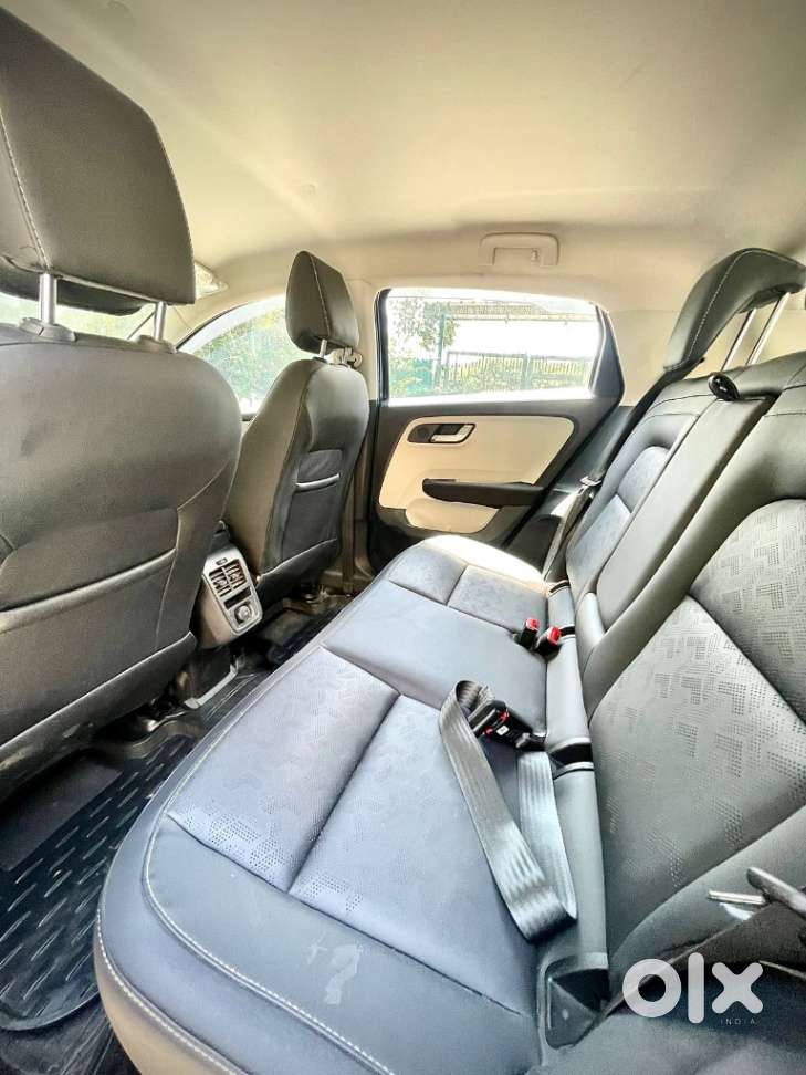 Tata Altroz XZA Plus (S), 2022, Petrol