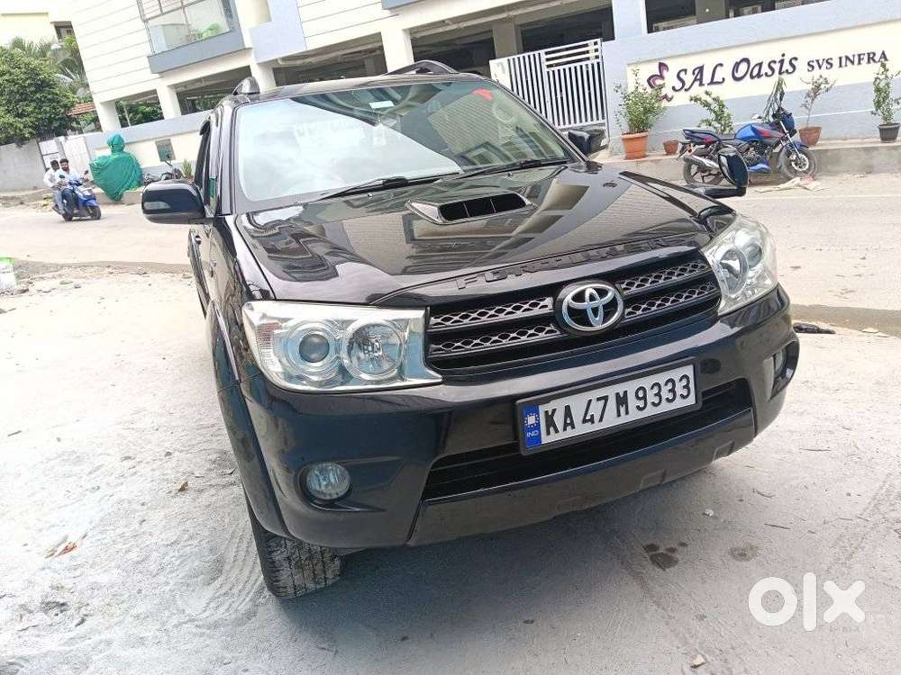 Toyota Fortuner 3.0 4x4 Manual, 2011, Diesel