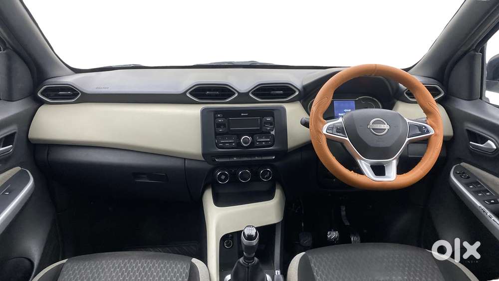 Nissan Magnite 1.0 Xv Executive, 2022, Petrol