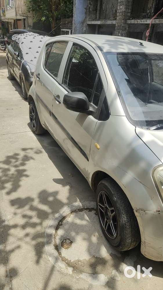 Maruti Suzuki Ritz Lxi, 2012, Petrol
