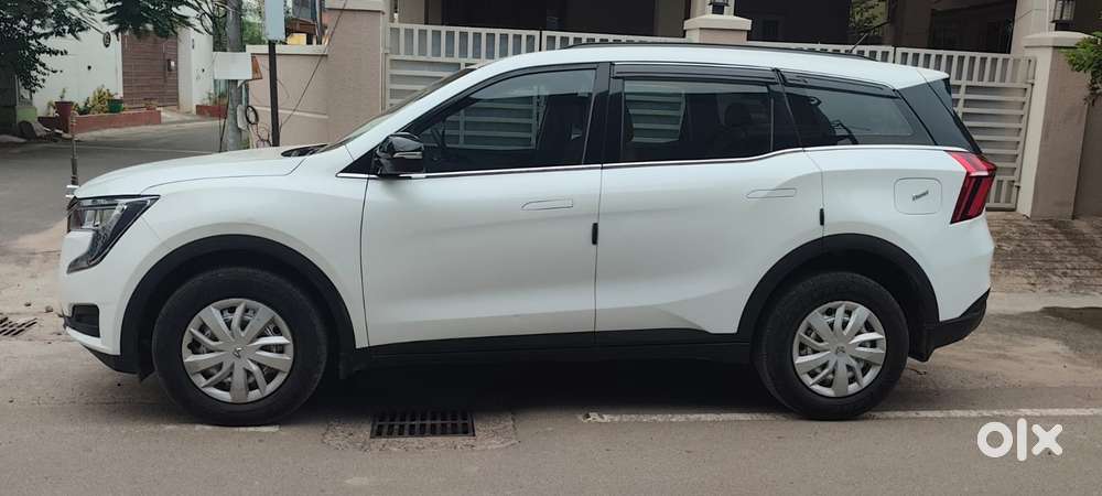 Mahindra Xuv700 2.2 Mx Diesel Mt 5 Str, 2022, Diesel