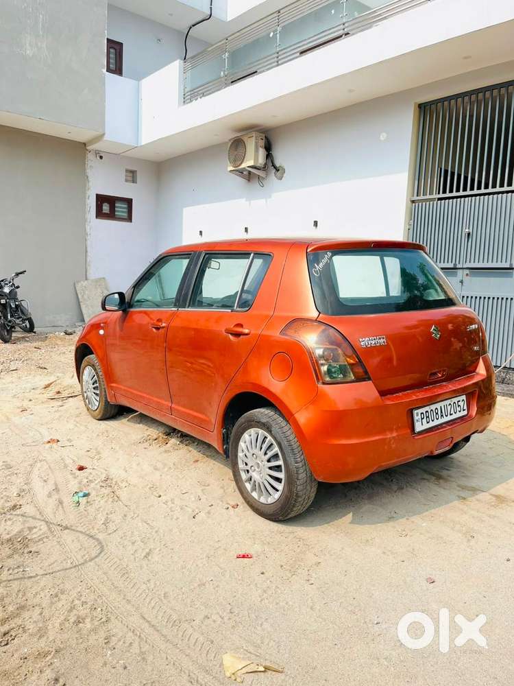 Maruti Suzuki Swift 1.3 Vxi, 2005, Petrol