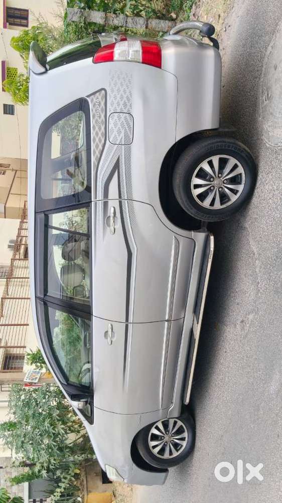 Toyota Innova 2.5 Vx 8 Str Bs-iii, 2015, Diesel