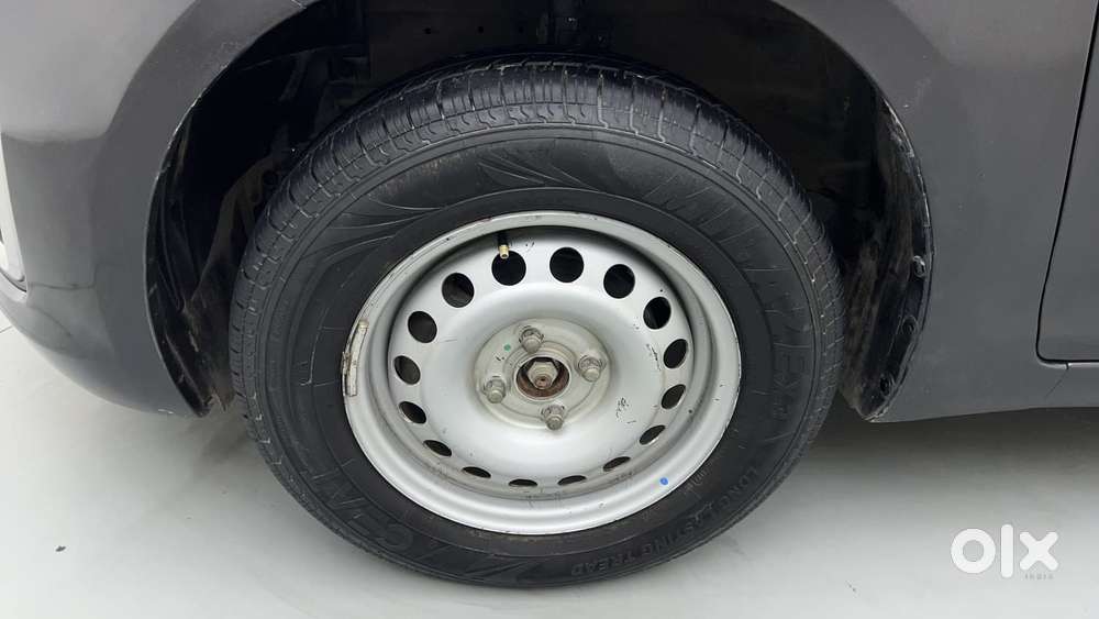 Maruti Suzuki Swift 1.2 Lxi (o), 2015, Petrol