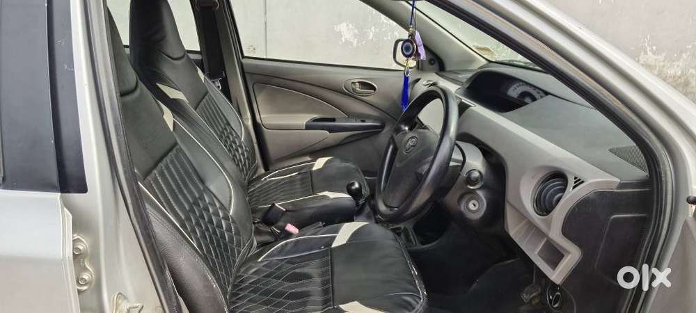 Toyota Etios Liva G Xclusive Edition, 2011, Petrol