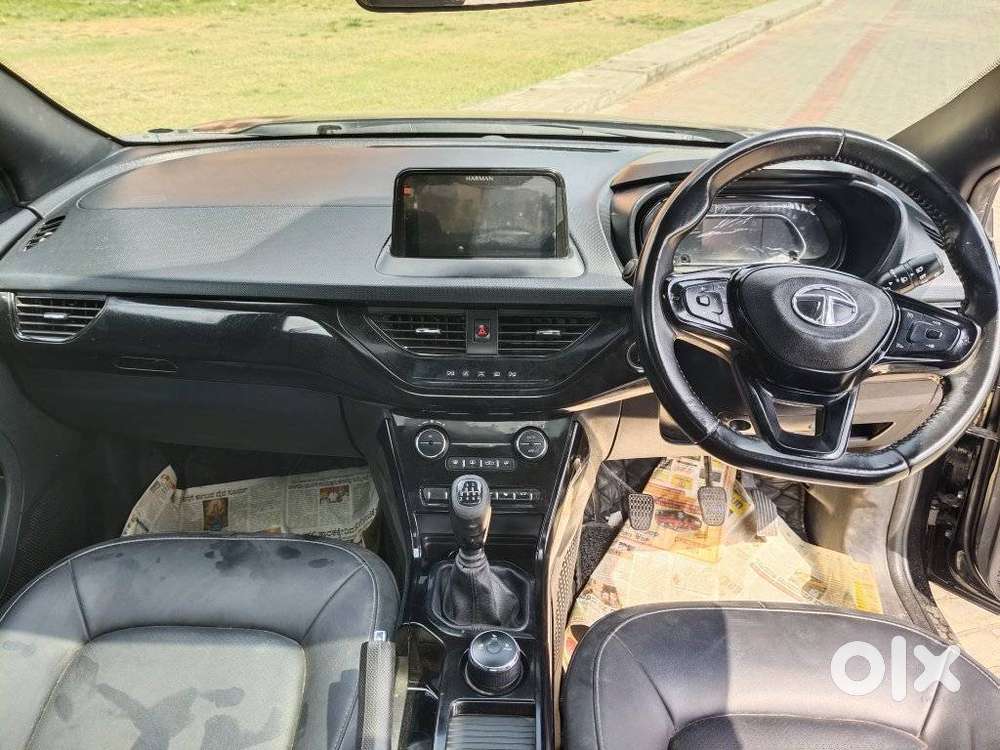 Tata Nexon Xz Plus (hs), 2022, Petrol