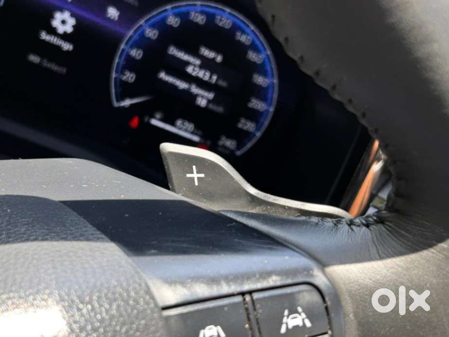 Toyota Camry Hybrid, 2025, Petrol