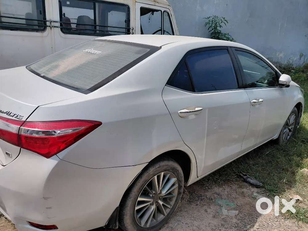 Toyota Corolla Altis 2015 Petrol