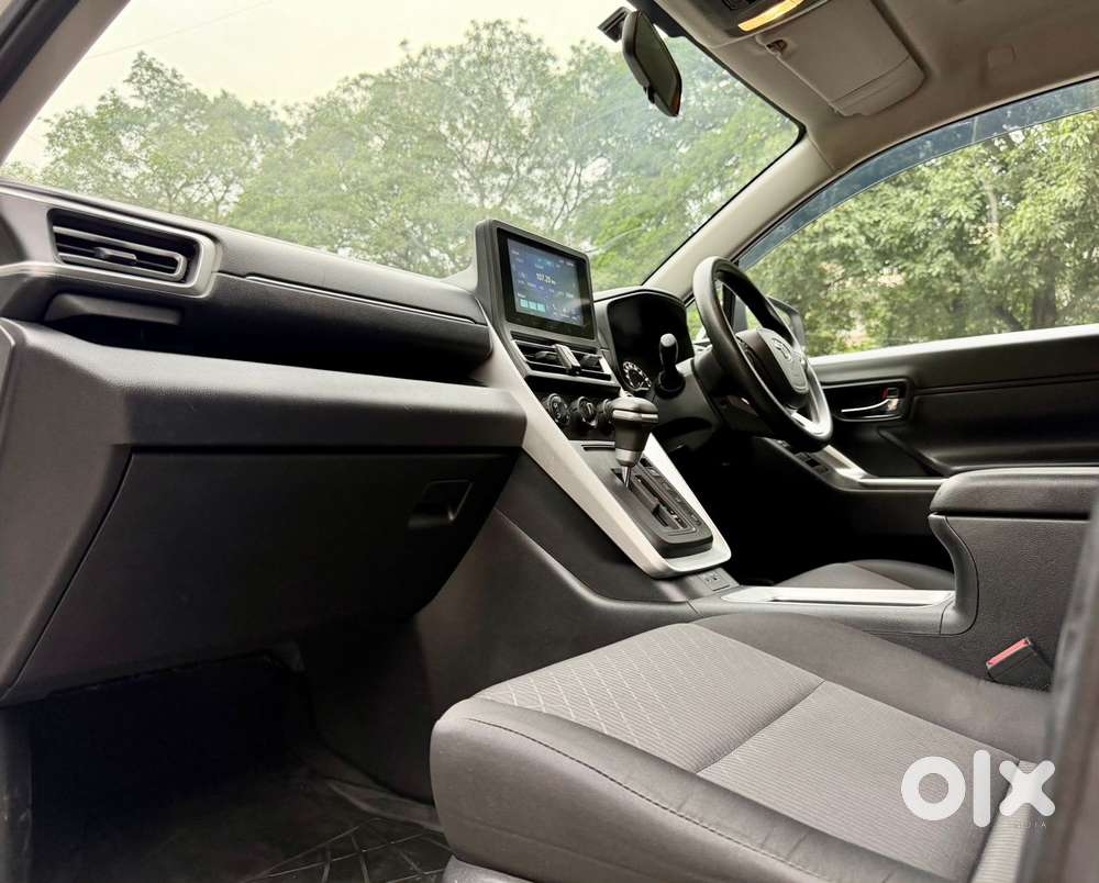 Toyota Innova Hycross 2.0 Gx 7 Str, 2023, Petrol