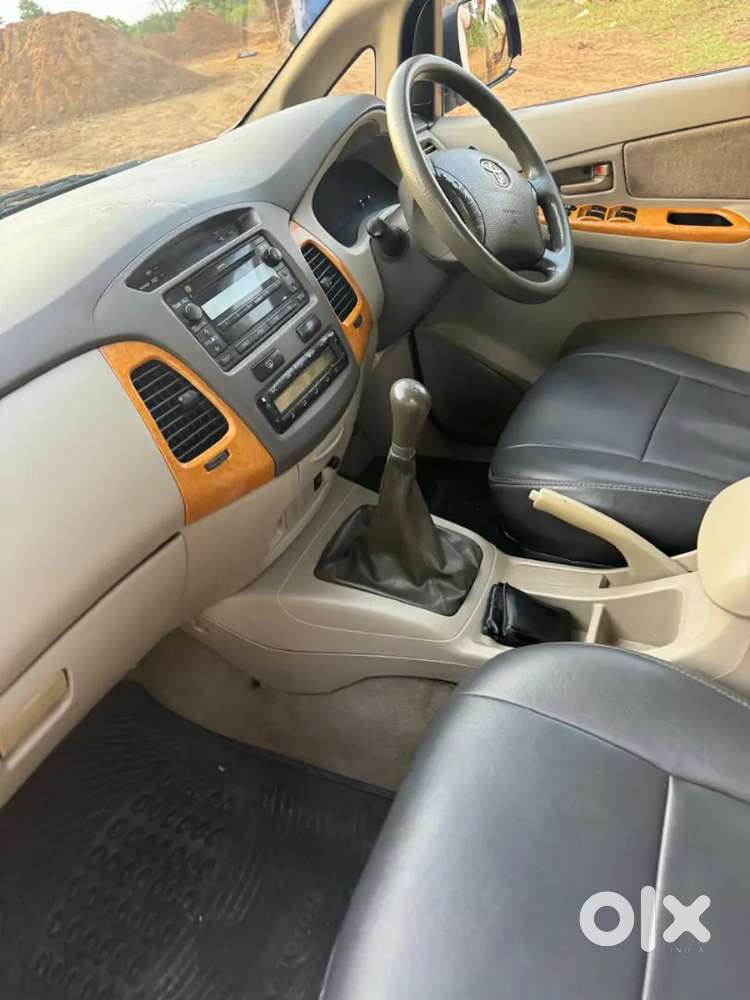 Toyota Innova 2010 Diesel 2nd Owner