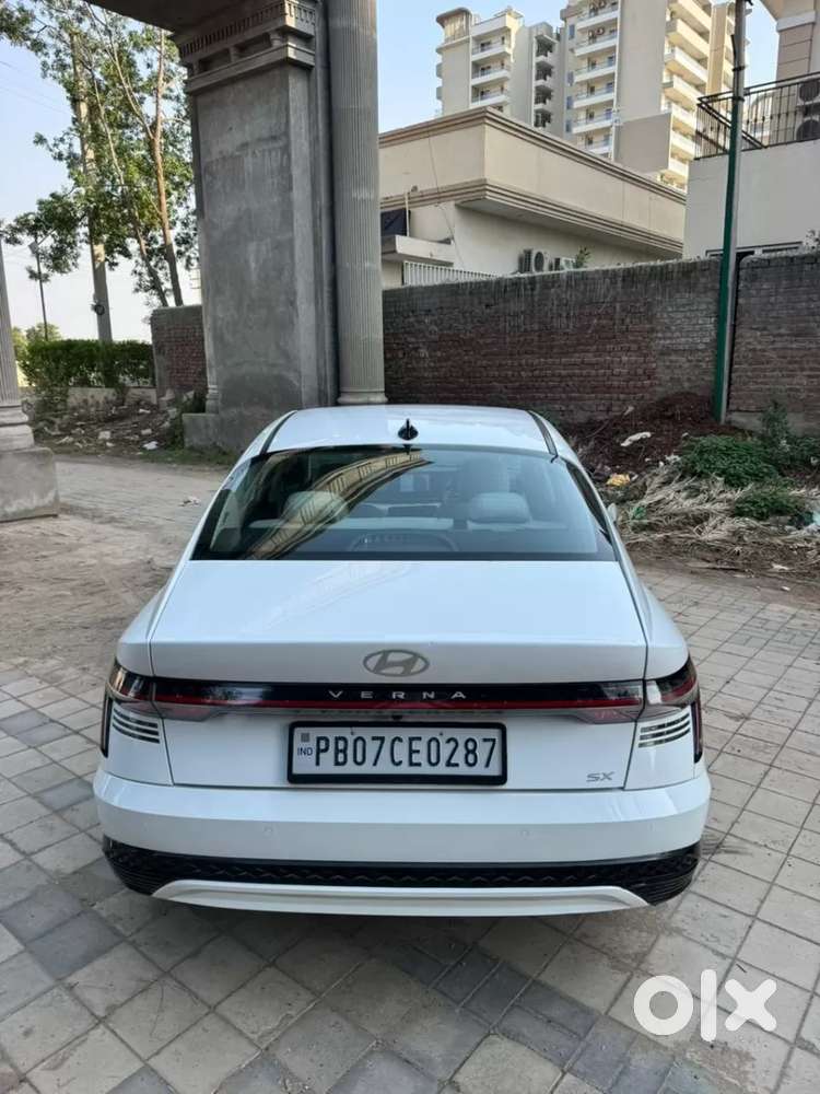 Hyundai Verna 1.5 Sx Petrol Mt, 2023, Petrol