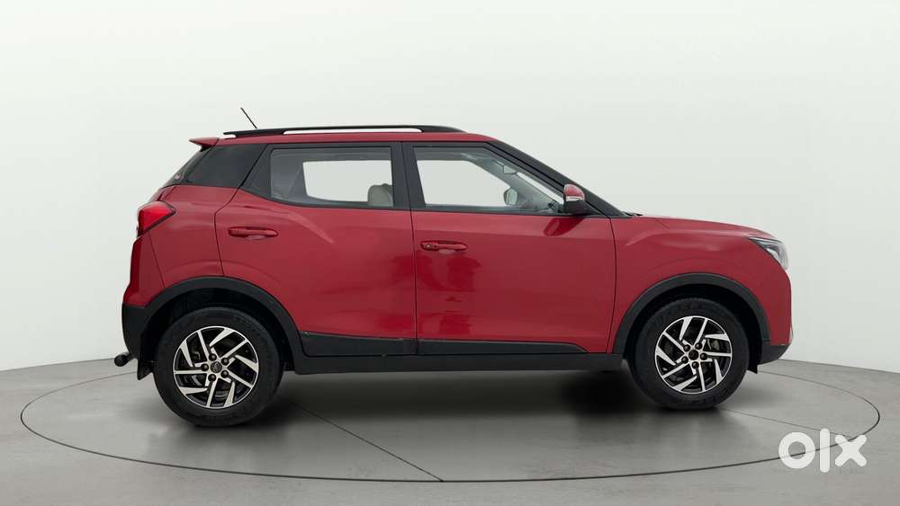 Mahindra XUV300 1.2 W8 (O) AMT Petrol, 2022, Petrol