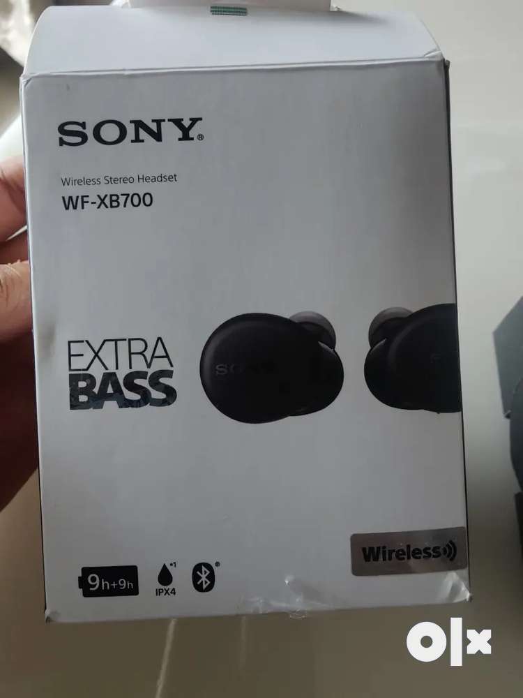 Sony WF XB700 Wireless earphones negotiable Accessories