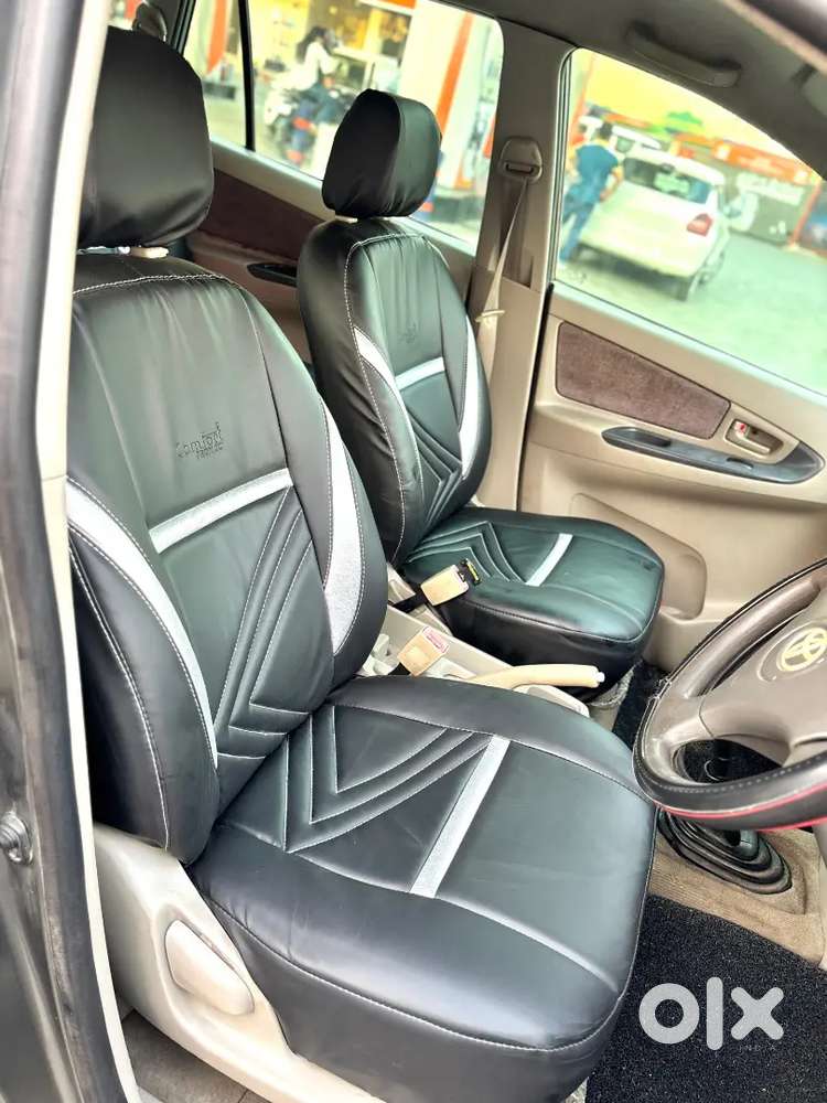 Toyota Innova 2.5g 2009 Model Tax Updated Till 2029