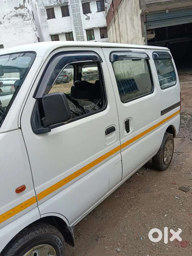 Maruti Suzuki Eeco 2025 Petrol 62835 Km Driven