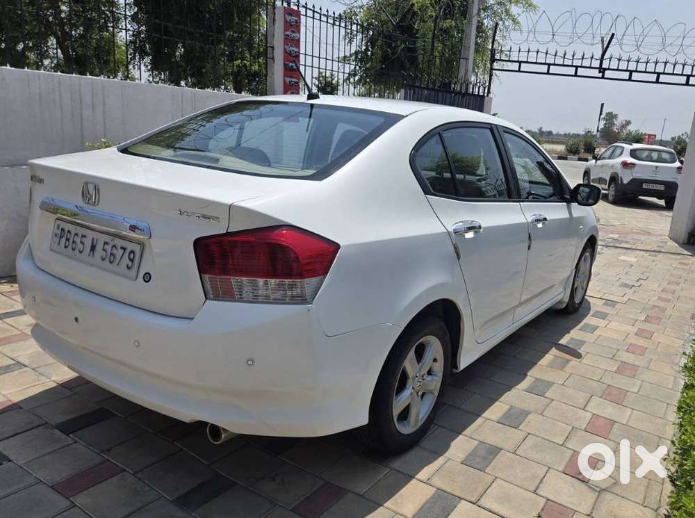 Honda Amaze Vx 1.2 Petrol Cvt, 2011, Petrol