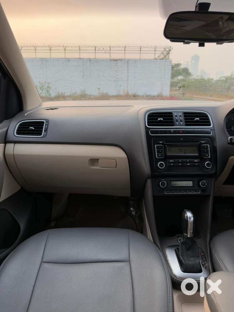 Volkswagen Vento 2010-2013 Petrol Highline, 2011, Petrol
