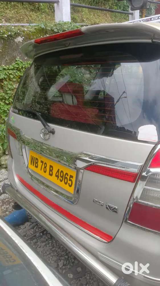 Toyota Innova 2.0 V 2015