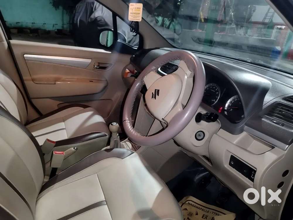 Maruti Suzuki Ertiga Vxi 2012