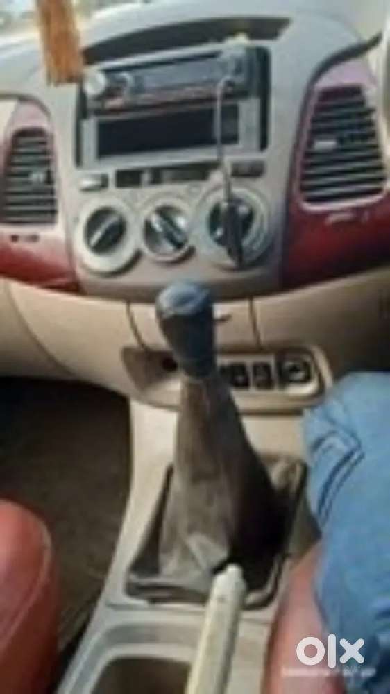 Toyota Innova Petrol 2005