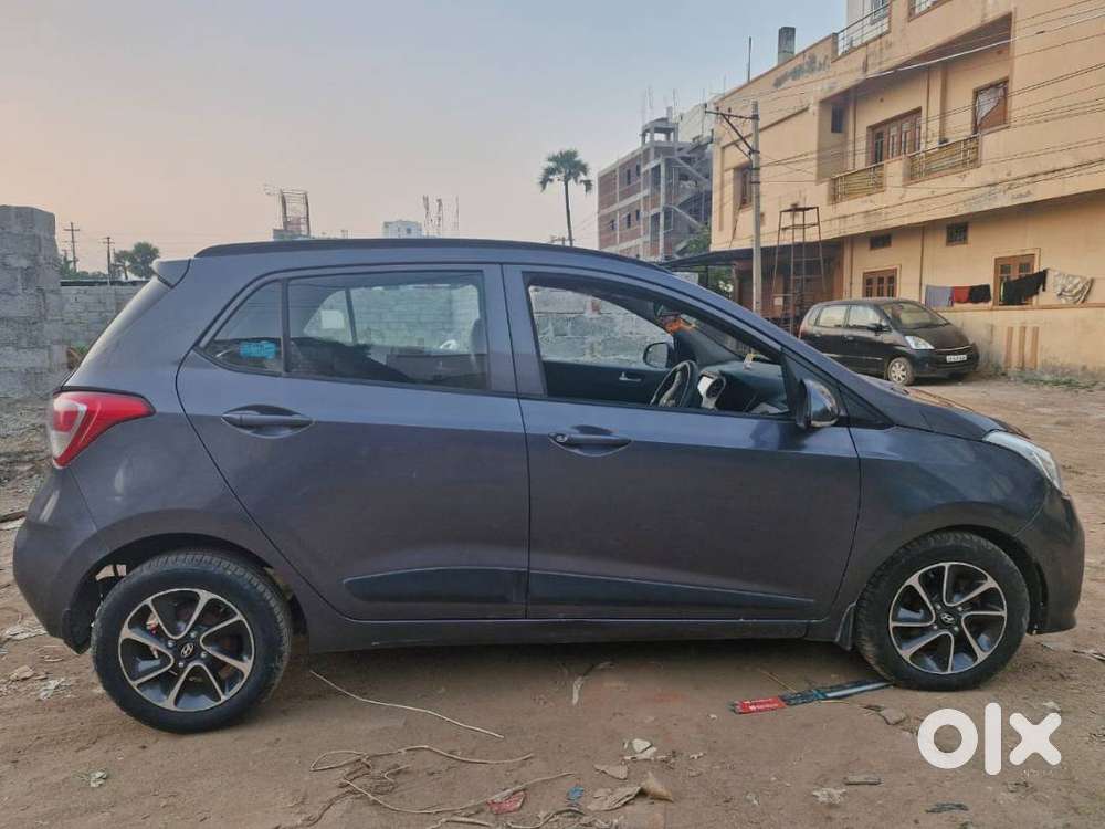 Hundai Grand I1o 2017 Model Sportz Optional Automatic, Showroom Track