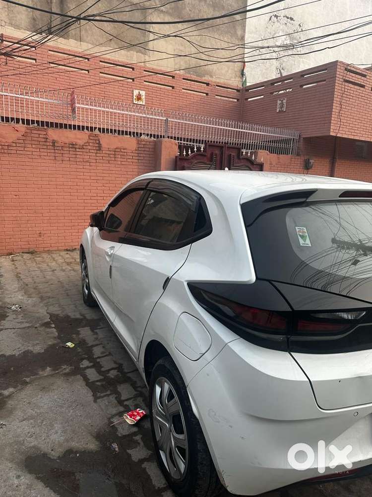 Tata Altroz Petrol 2022