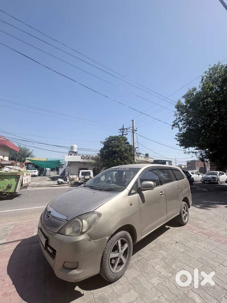 Toyota Innova Diesel 2011