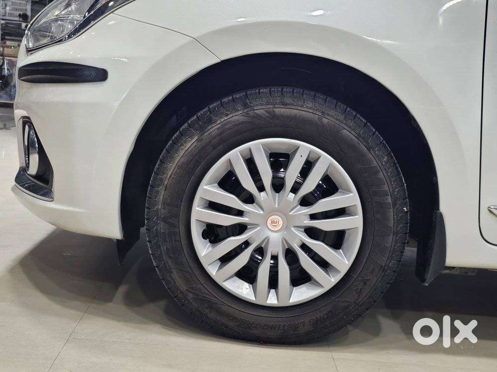 Maruti Suzuki Dzire Vxi Ags, 2022, Petrol