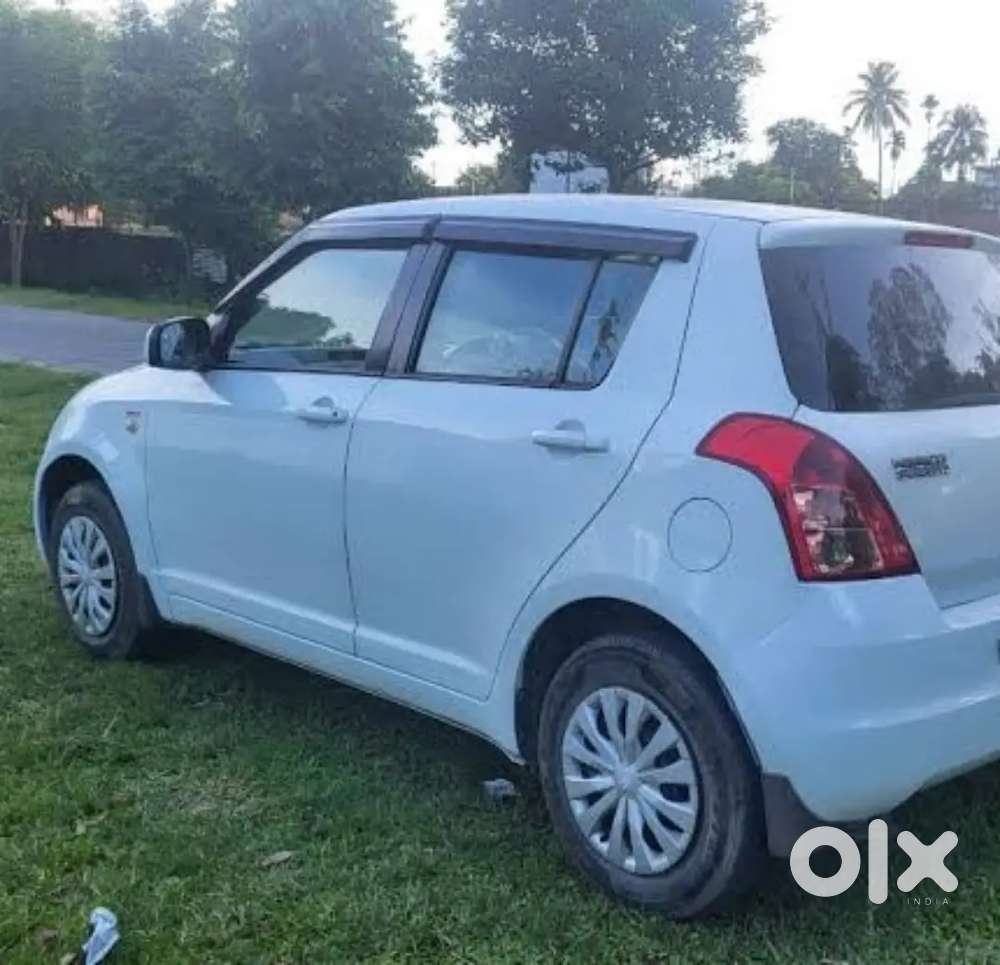 Swift Maruti Suzuki 2011, Manual, Petrol