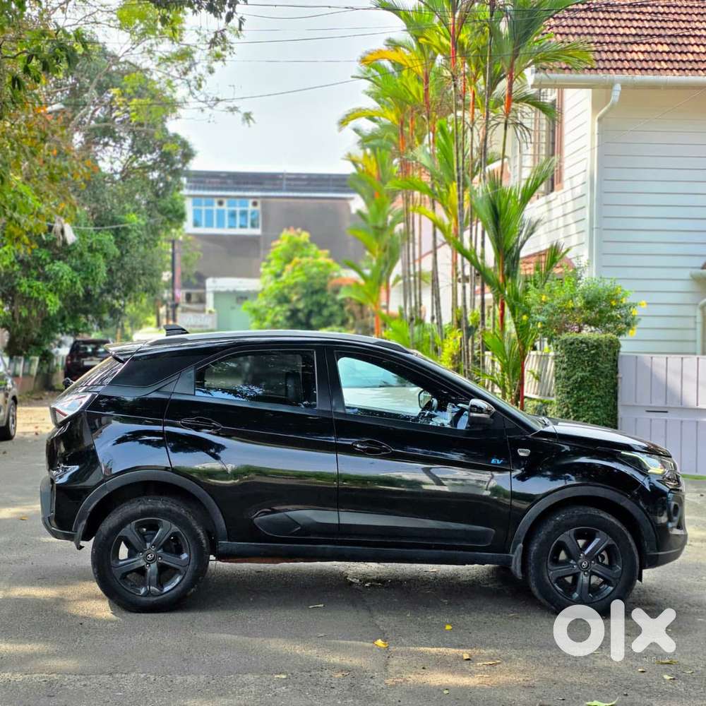 Tata Nexon Ev Max 7.2 Kw Xz Plus Dark Edition Fast Charger, 2021, El..