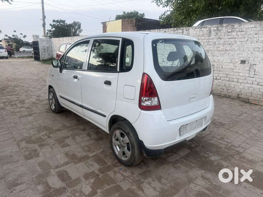 Maruti Suzuki Zen Estilo Lxi Bs Iv, 2011, Petrol