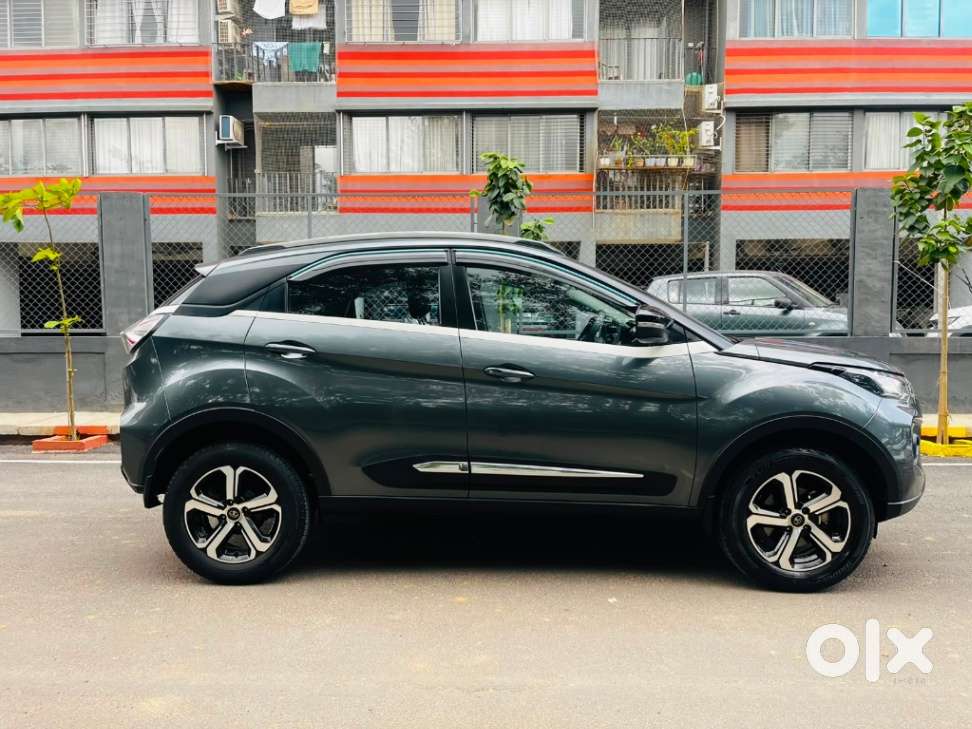 Tata Nexon 1.2 Revotron Xza Plus, 2023, Petrol