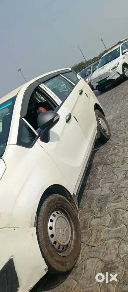 Mahindra Marazzo Diesel 2020