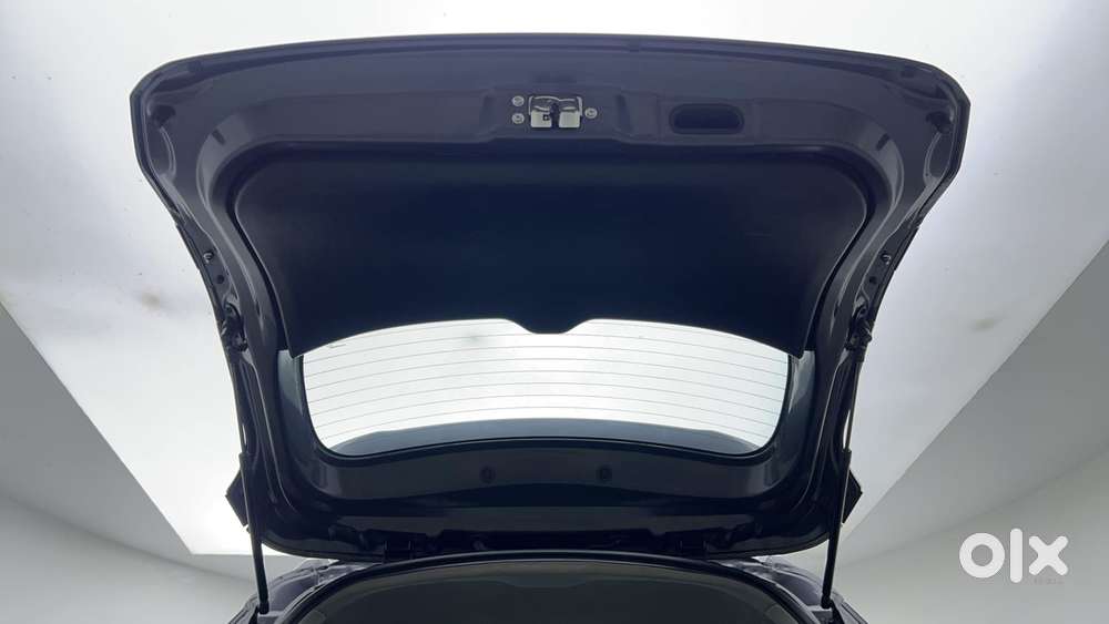Maruti Suzuki Xl6 1.5 Alpha At, 2022, Petrol