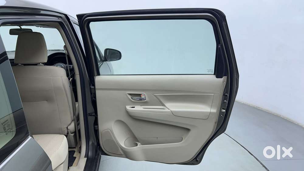 Maruti Suzuki Ertiga Vxi At, 2021, Petrol