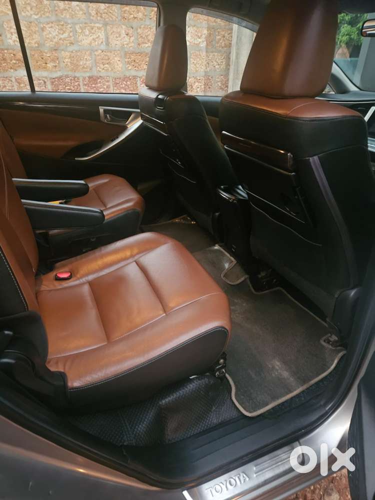 Toyota Innova Crysta 2016 2.8z Automatic