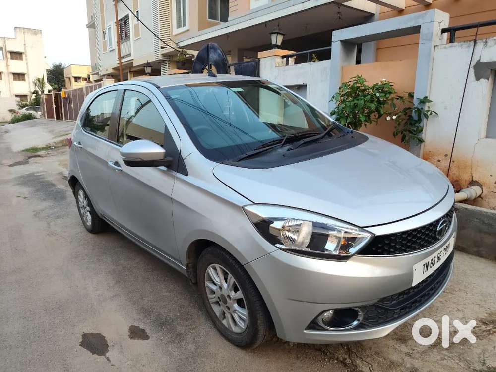 Tata Tiago 2017 Petrol Automatic 55200 Km Driven  Silver