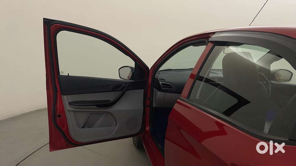 Tata Tiago 1.2 Revotron Xz Wo Alloy, 2019, Petrol