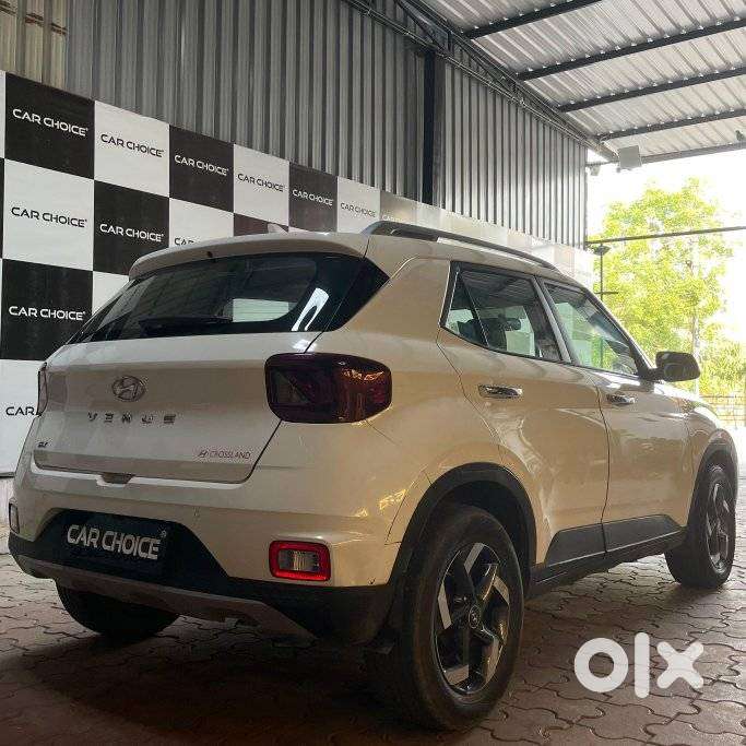 Hyundai Venue Sx (o) Mt 1.5 Diesel, 2021, Diesel