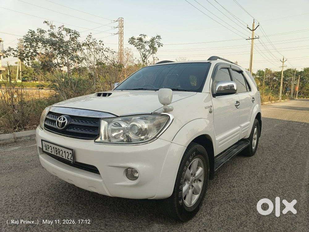 Toyota Fortuner 3.0 4x4 Manual, 2011, Diesel