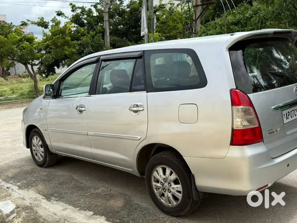 Toyota Innova 2011 Diesel Well Maintained