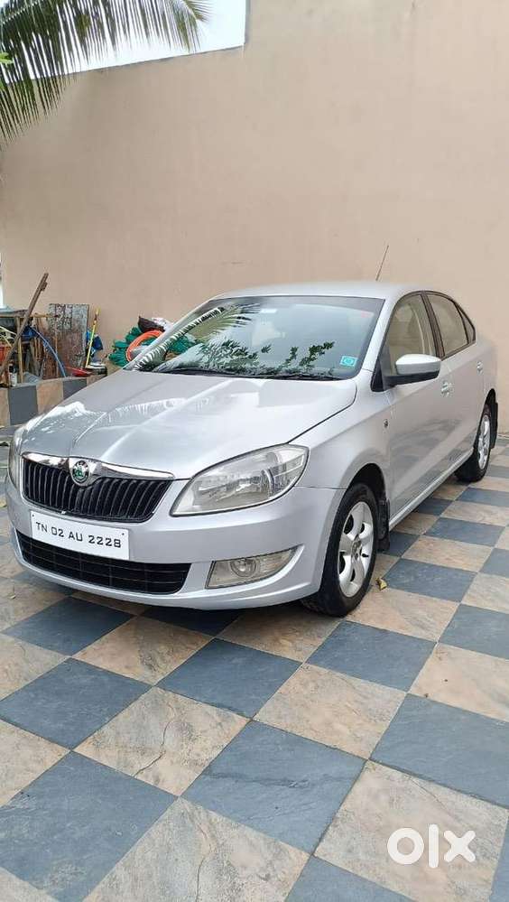 Skoda Rapid 2012 Diesel Good Condition With Company Service Revord