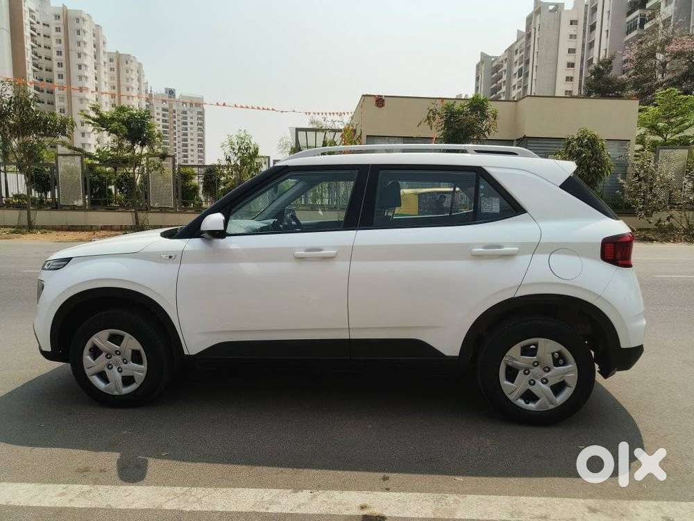 Hyundai Venue 1.2 S Plus, 2019, Petrol