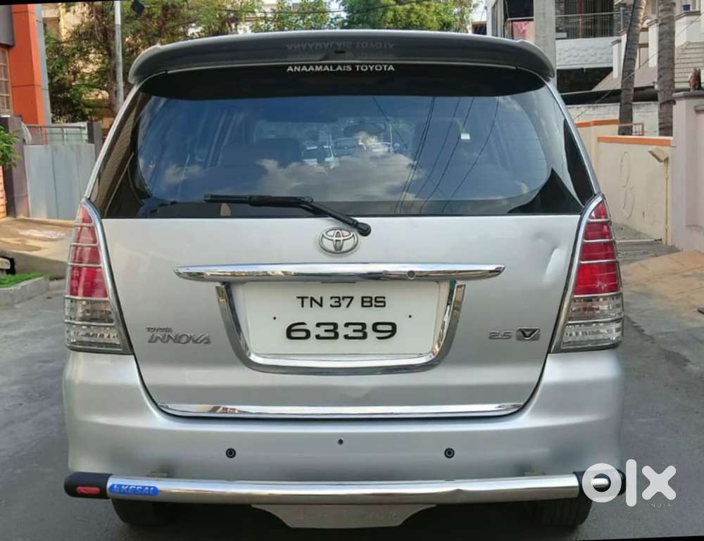 Toyota Innova 2.5 Vx 8 Seater Bs Iv, 2011, Diesel