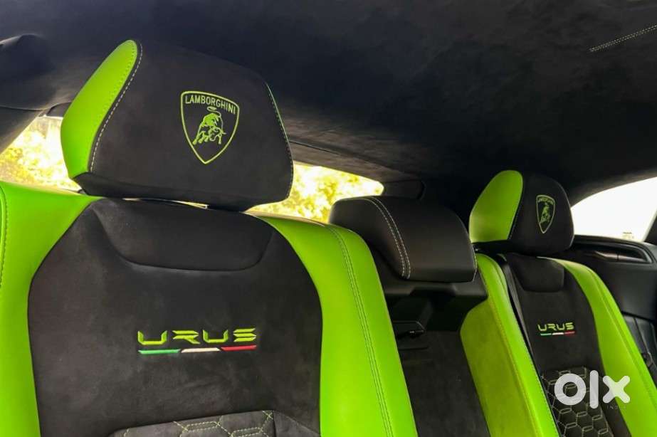 Lamborghini Urus, 2022, Petrol