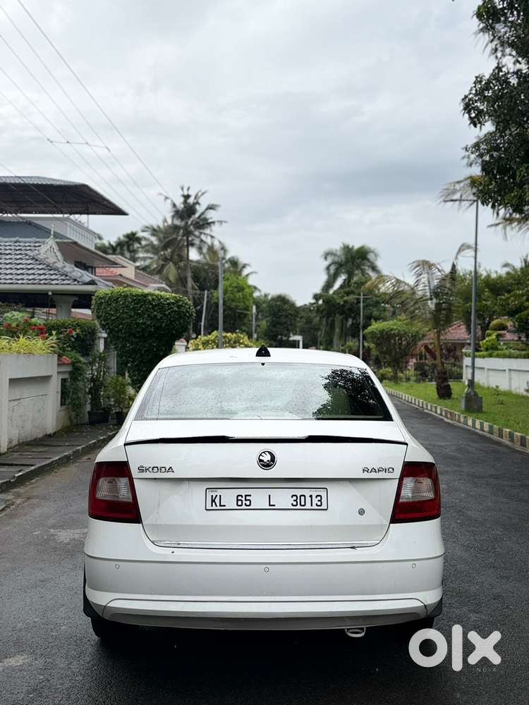 Skoda Rapid Automatic Petrol 2017