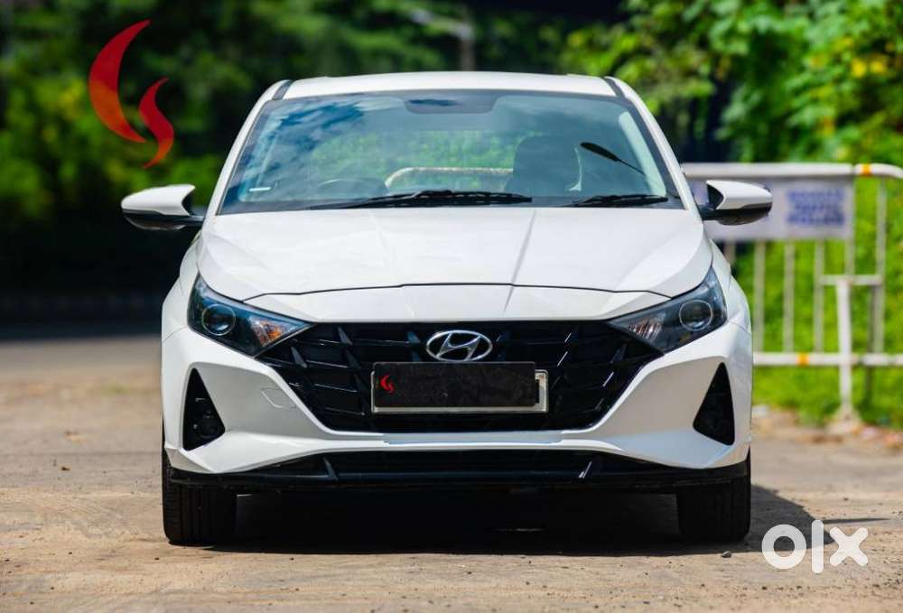 Hyundai I20 Asta (o) 1.2 Mt, 2023, Petrol