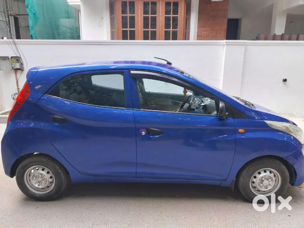 Hyundai Eon Era Plus Top And Model Petrol  2016 Last Fancy Number 1st