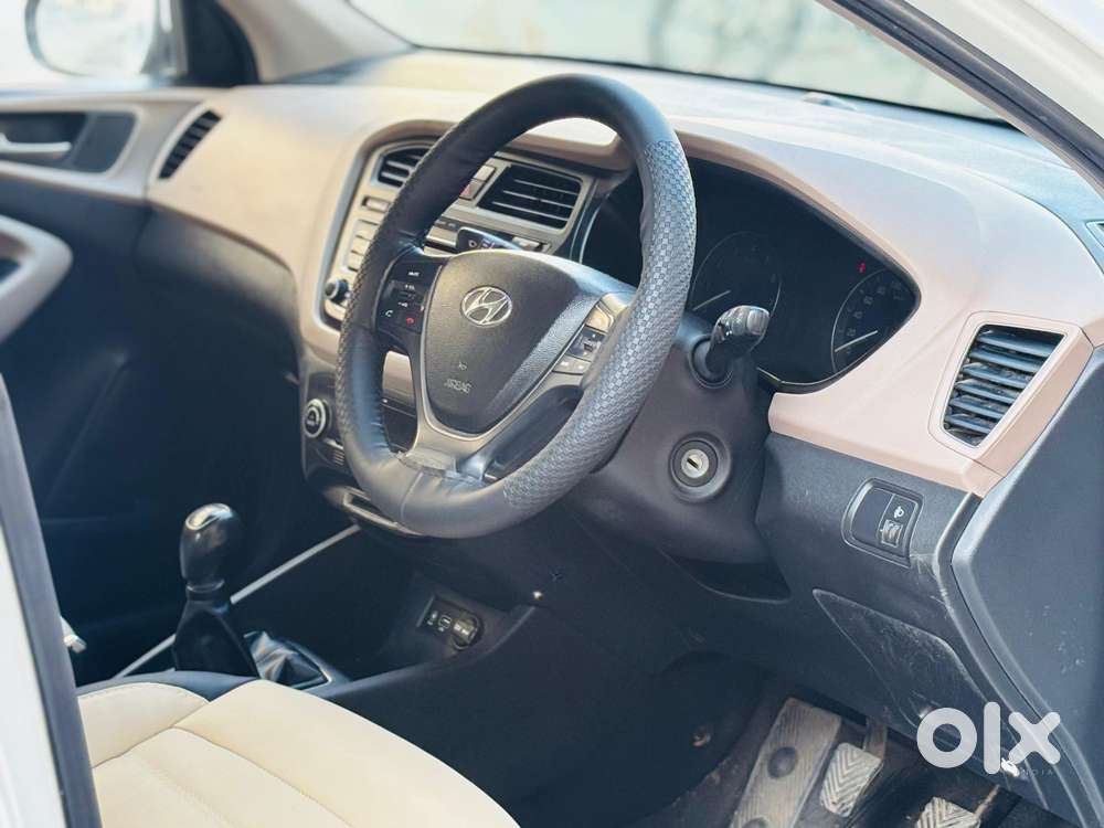 Hyundai Elite I20 Sportz (o) 1.2, 2016, Petrol
